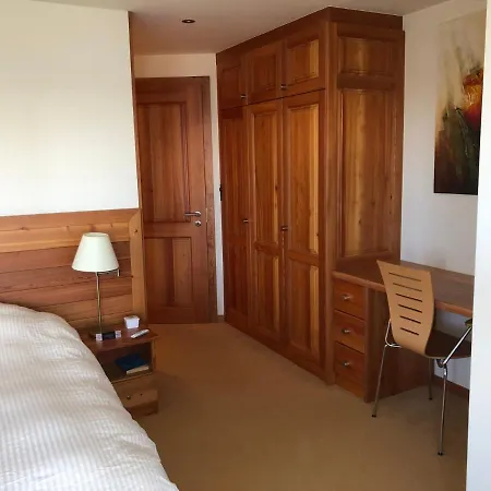 Chalet Les Bonheurs 木屋 南达